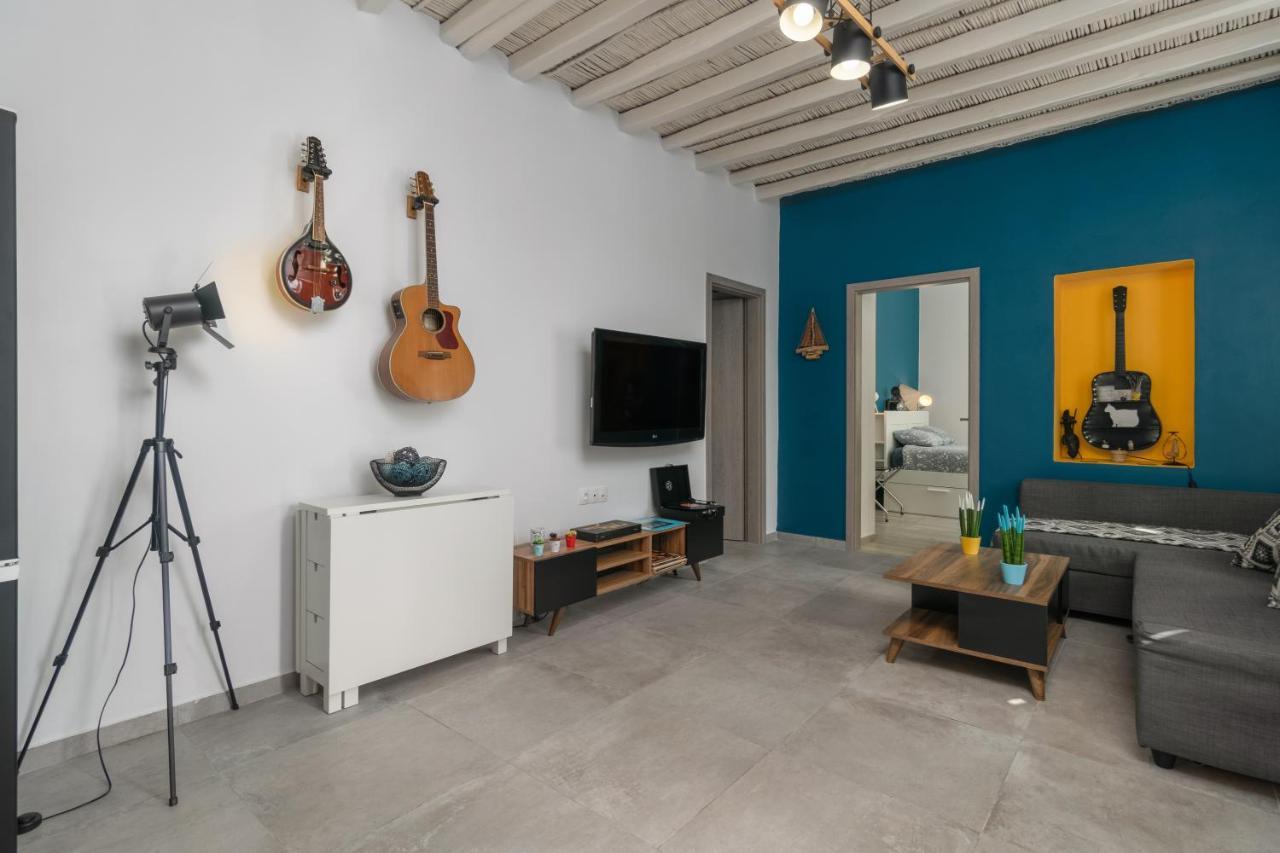 Milos Guesthouse Triovasalos Екстер'єр фото