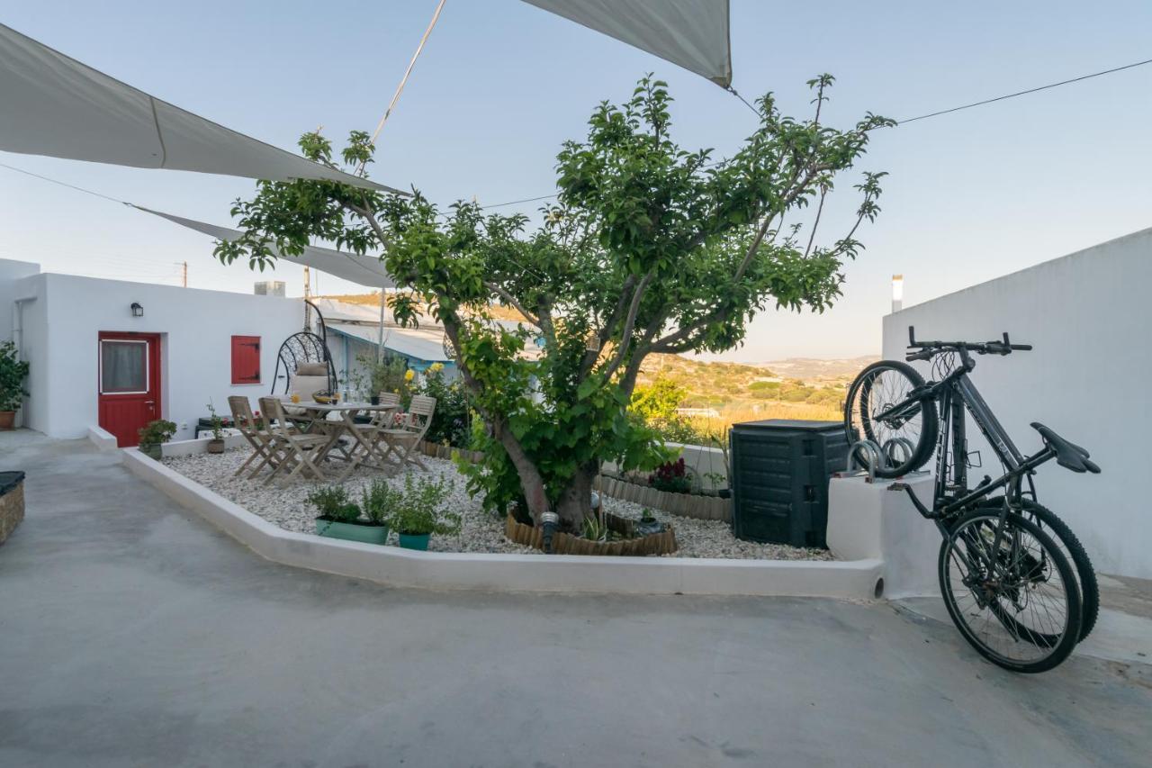Milos Guesthouse Triovasalos Екстер'єр фото