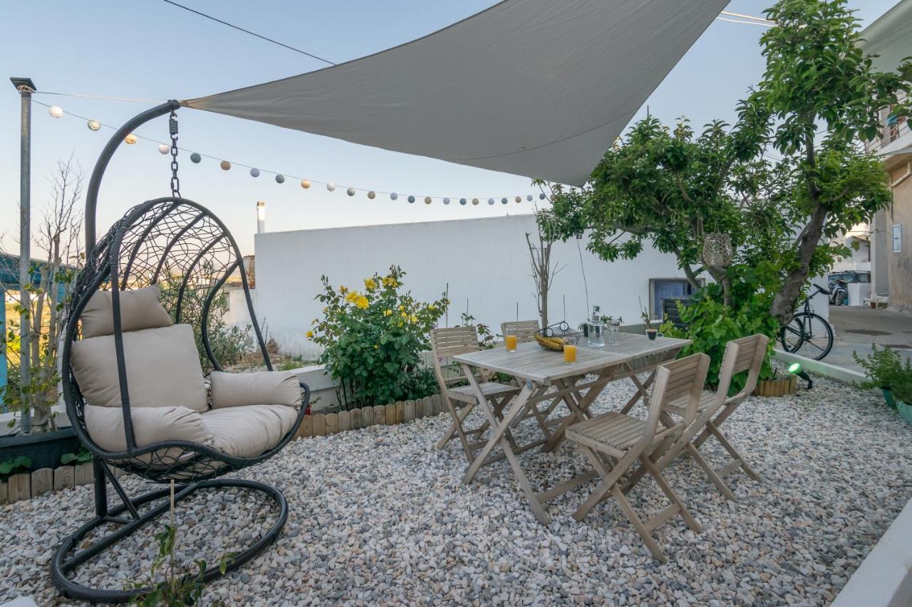 Milos Guesthouse Triovasalos Екстер'єр фото